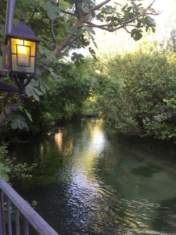 Suite Sur La Sorgue LʼIsle-sur-la-Sorgue Buitenkant foto
